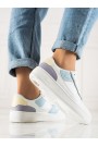 KLASYCZNE SNEAKERSY NA PLATFORMIE 