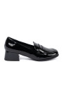 Czarne loafersy na obcasie