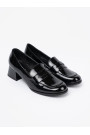 Czarne loafersy na obcasie