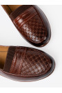 Półbuty damskie slip-on z fakturowanym noskiem