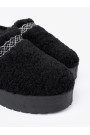 Buty a'la śniegowce w czarnym kolorze z ozdobnym haftem