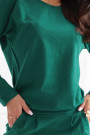  189-13 Long-sleeved sweatshirt dress with pockets comfortable cut with a neckline at the back green 