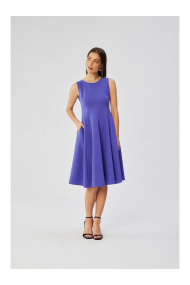 S358 Pieguļoša kleita bez piedurknēm - violetā krāsā