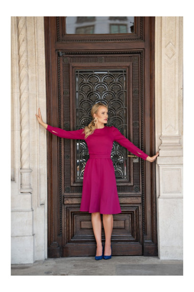 S378 Расклешенное платье с поясом - сливовый