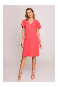 S392 Atpūtas kleita ar V veida kakla izgriezumu - koraļļu krāsā