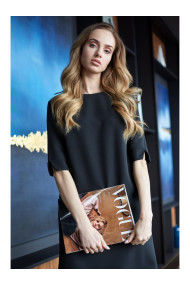 S113 Minimalist dress with back v-neck - black