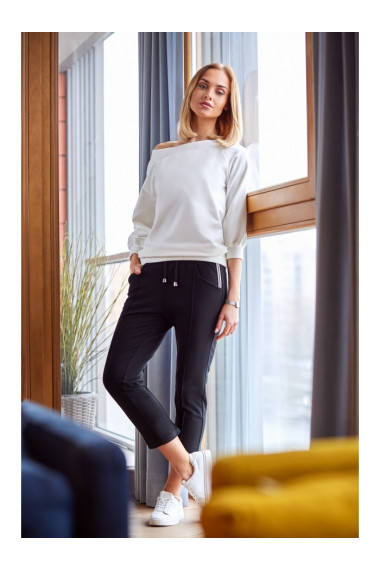 M411 7/8 Joggers - black