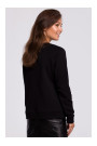 B167 Pullover top with a print in the front - black