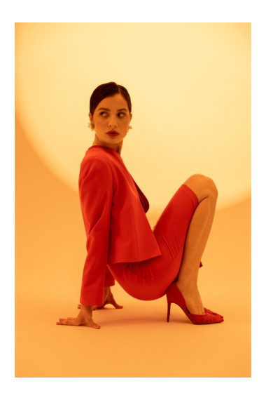 S368 Atvērtā priekšpusē piegriezts žakete - sarkans