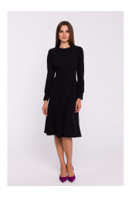 S378 Plakana kleita ar jostu - melna