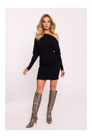 M818 Trikotāžas kleita ar rievām uz pleca - melna