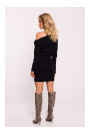 M818 Trikotāžas kleita ar rievām uz pleca - melna