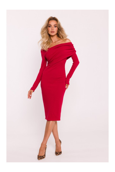 M820 Asimetriska trikotāžas kleita ar rievotu izgriezumu - sarkana