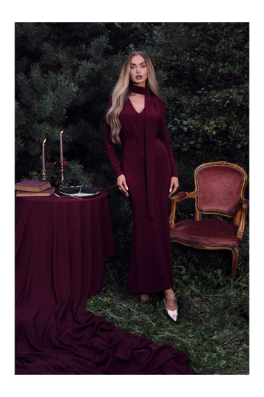 M891 Ruched dress with a sash - maroon